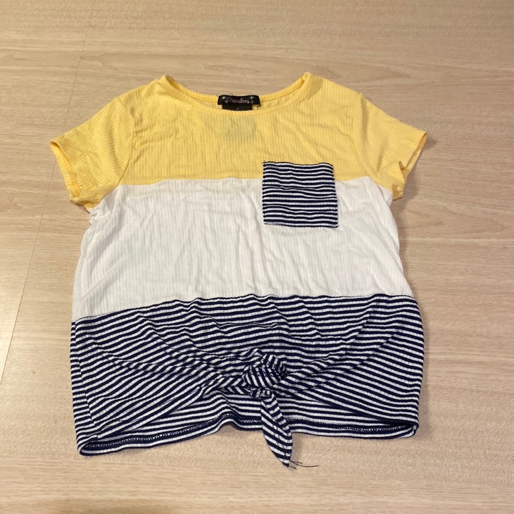 🌻3 for $15🌻 Kids small Xtraordinary Business Casual top😂